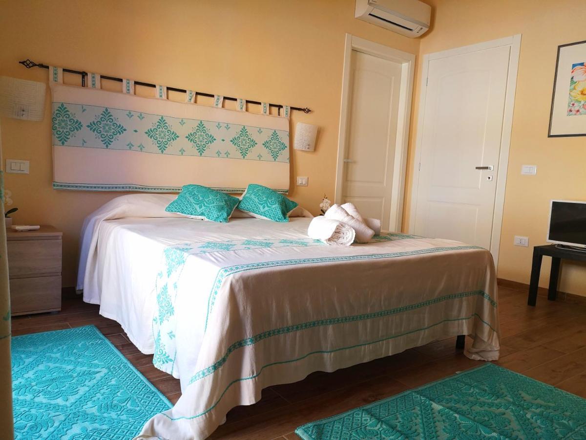 Le Orchidee Hotell Bosa Exteriör bild